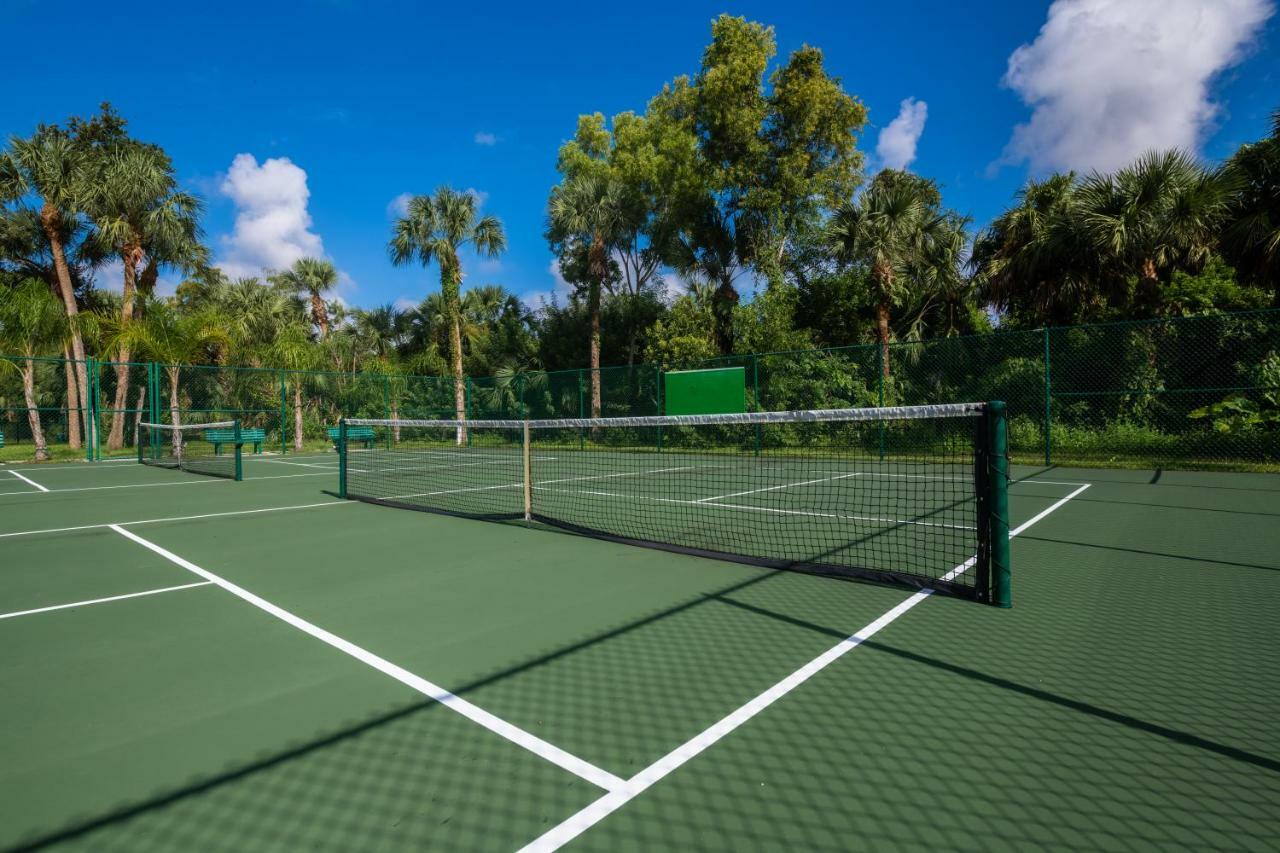 Naples Rv Resort Naples Manor Bagian luar foto