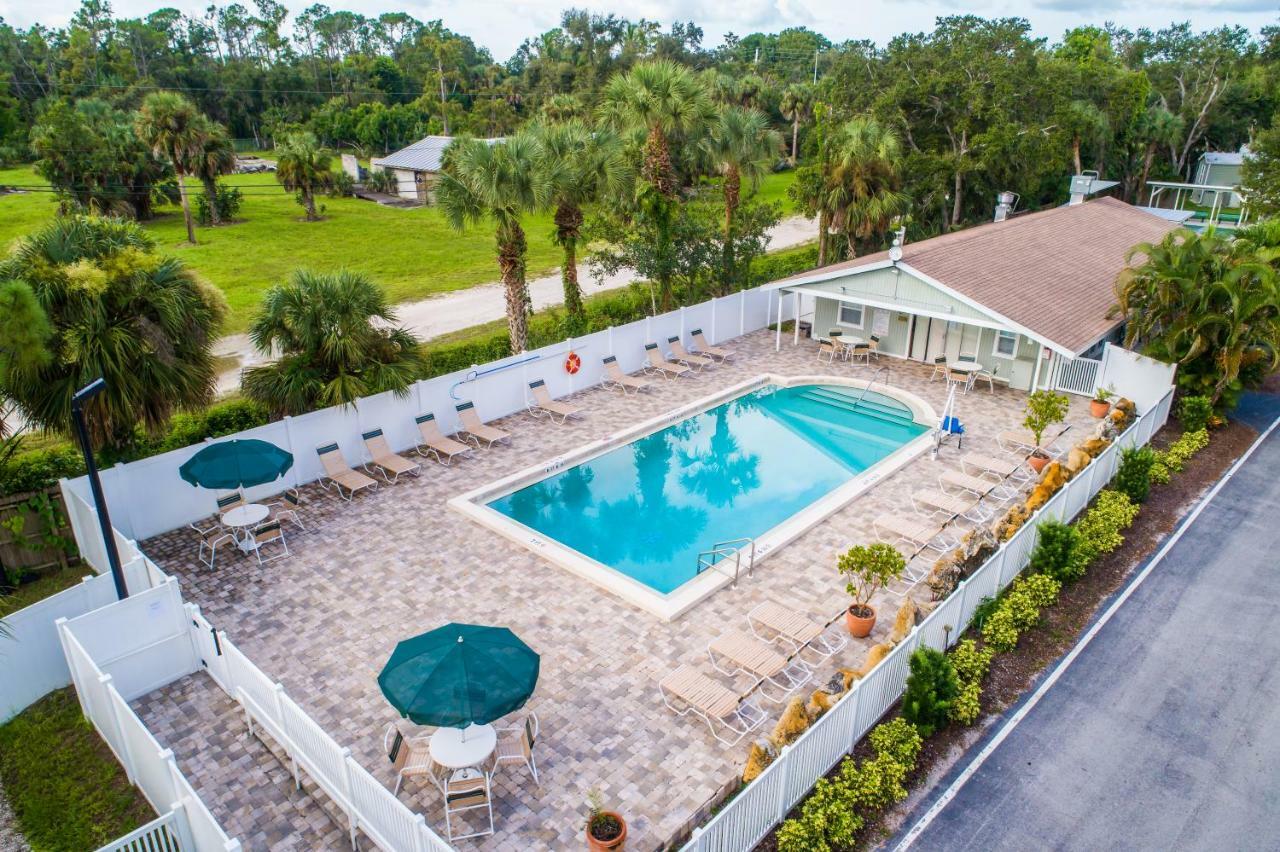Naples Rv Resort Naples Manor Bagian luar foto