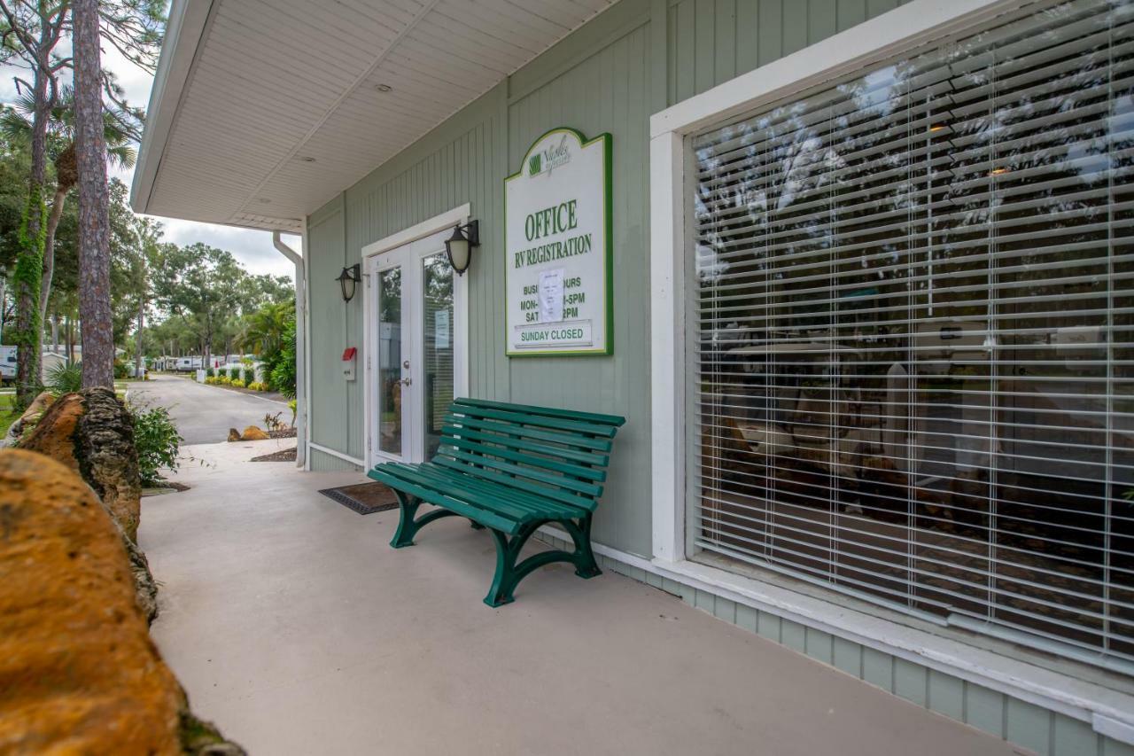 Naples Rv Resort Naples Manor Bagian luar foto