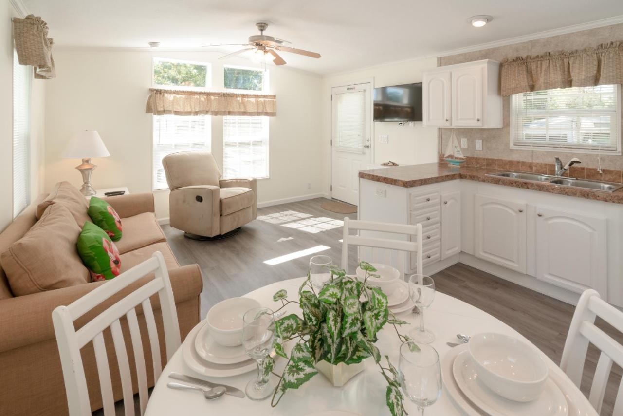 Naples Rv Resort Naples Manor Bagian luar foto